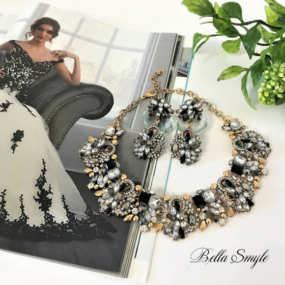 GN4 | Royal Black White Choker Statement Necklace - Picture 5 of 5